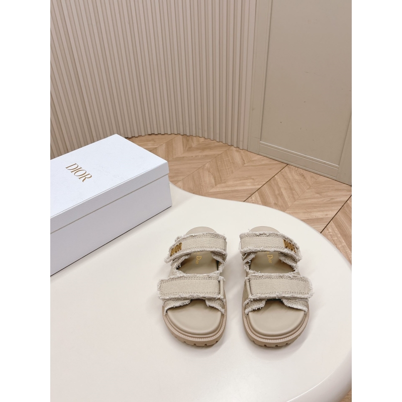 ch**an D*or sandals